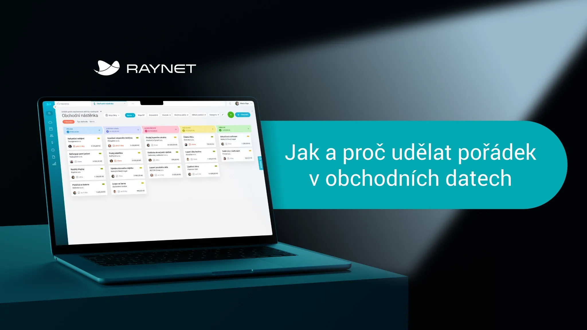 Obchodním datům v e-mailech a tabulkách odzvonilo: Firmy přechází na CRM